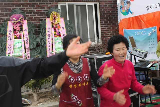 제경일정향우회  어르신위한잔치 384.jpg