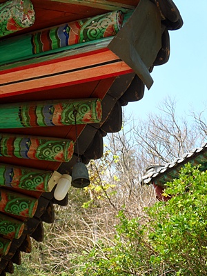 처마 끝 풍경.JPG